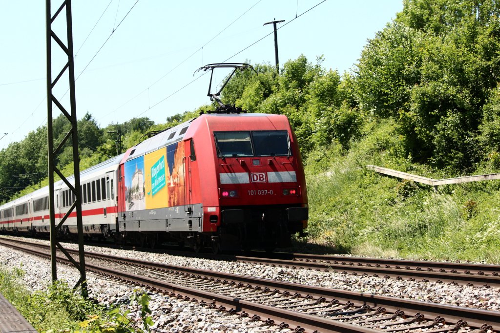 101 37-0 wirbt f�r die Stadt  Klagenfurt . Aufgenommen am 26. Mai kurz vor Bad Endorf.