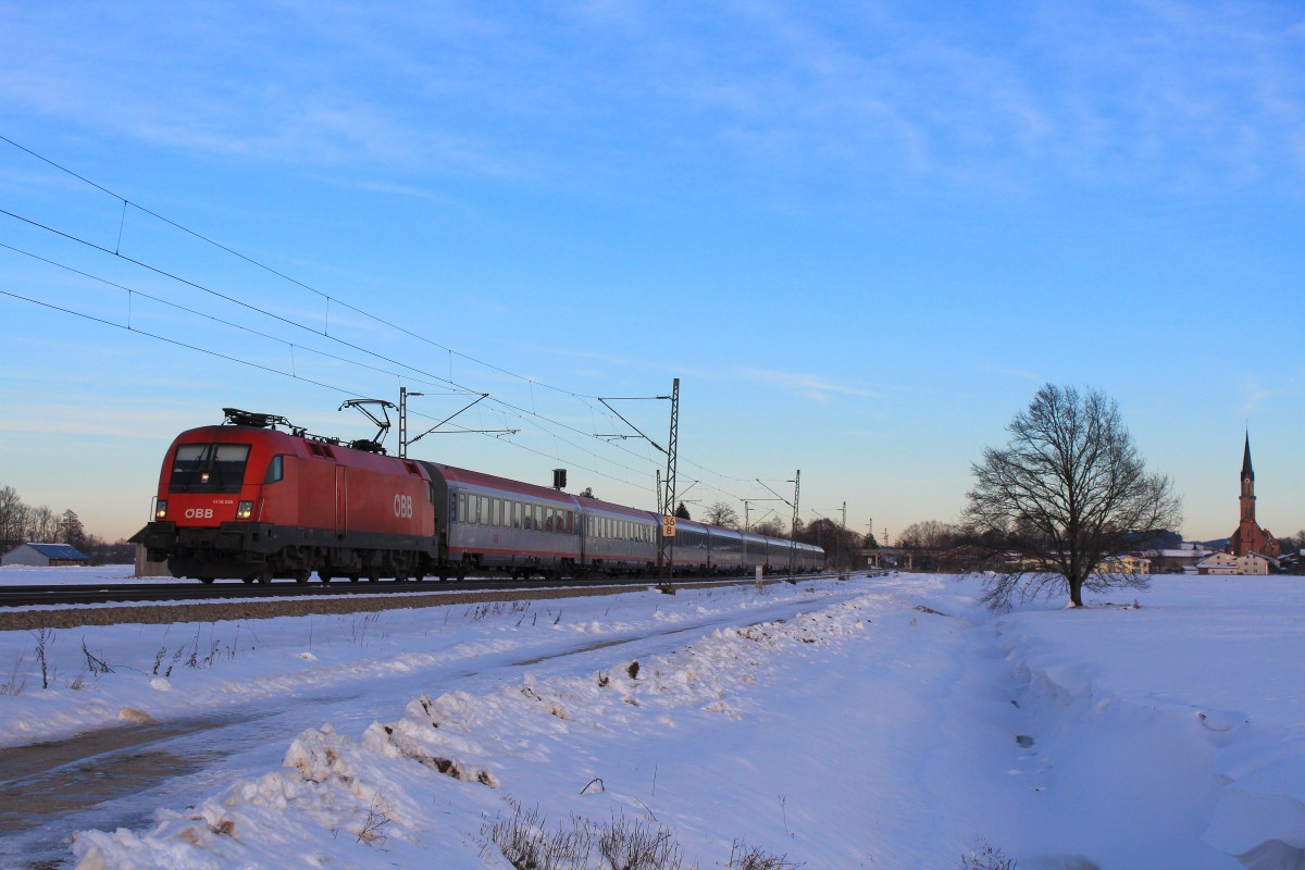 1116 056-3 am sp�ten Nachmittag des 14. Dezember 2014 bei �bersee am Chiemsee.