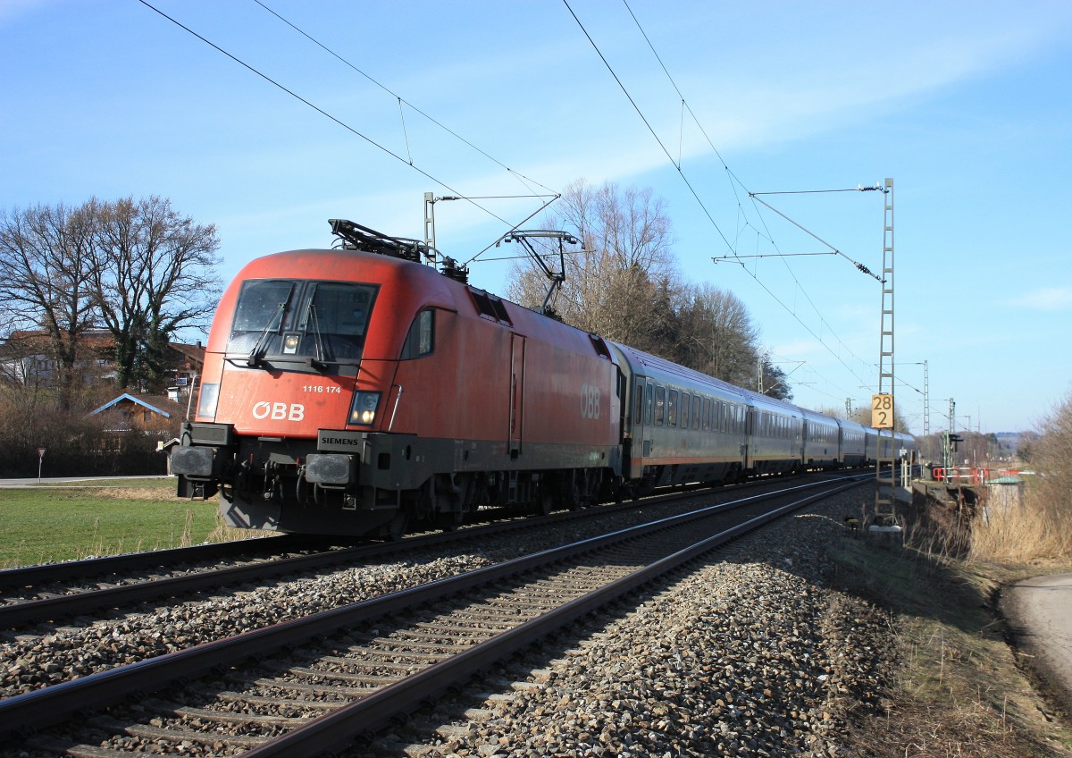 1116 174-4 am 8. M�rz 2013 in Richtung Salzburg fahrend bei Weisham.