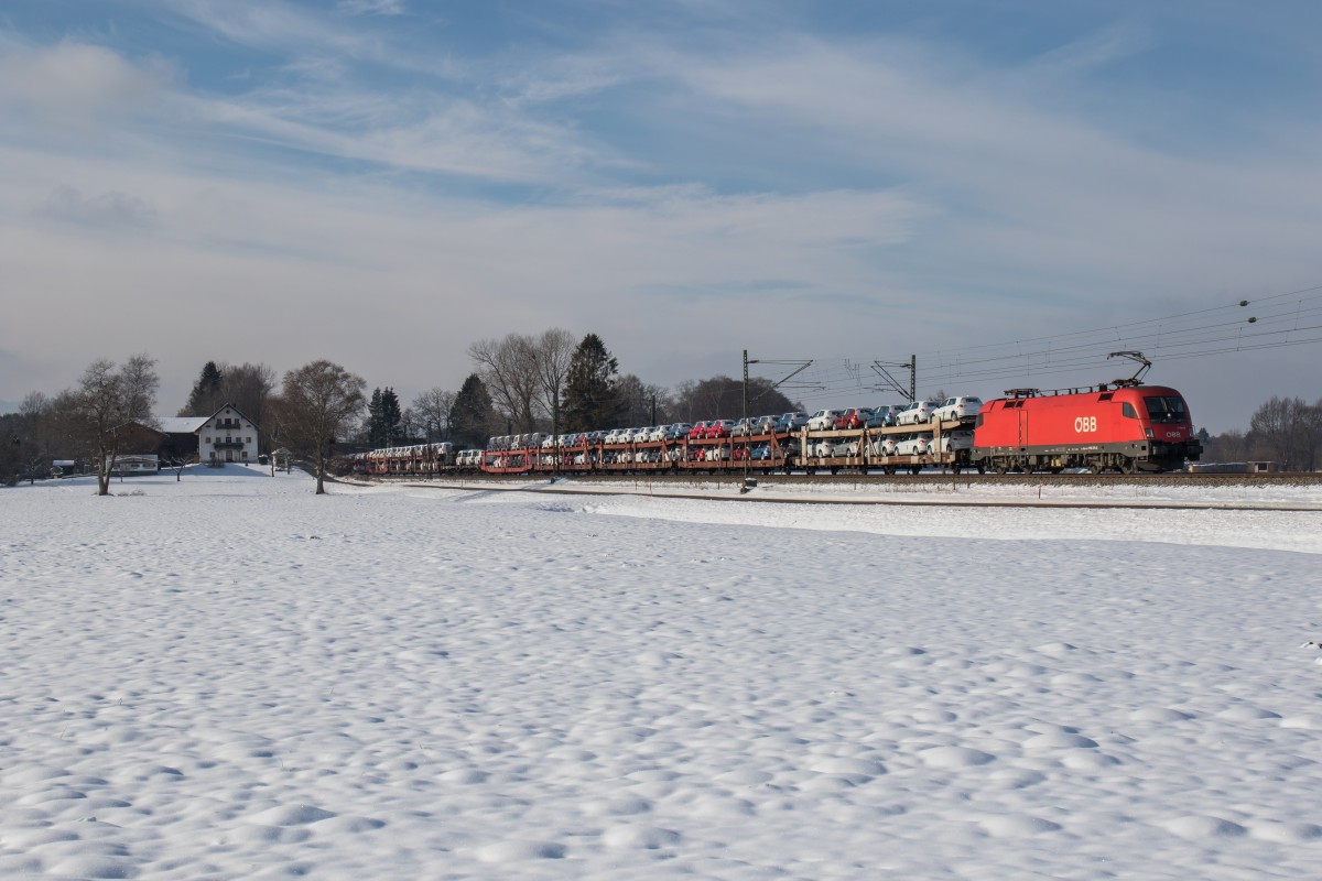1116 274-2 war am 20. Januar 2016 mit einem Autozug bei �bersee in Richtung Salzburg unterwegs.