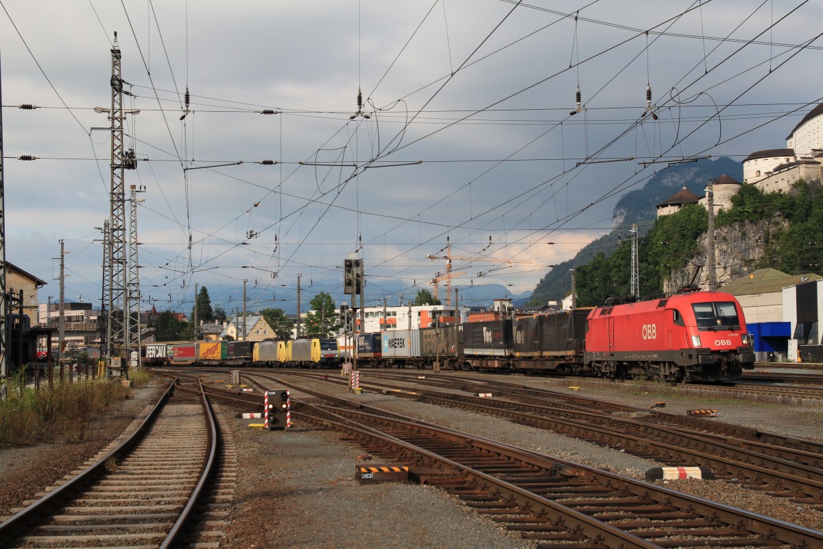 1116 276-7 stand am 1. August 2014 abfahrbereit im Bahnhof von Kufstein.