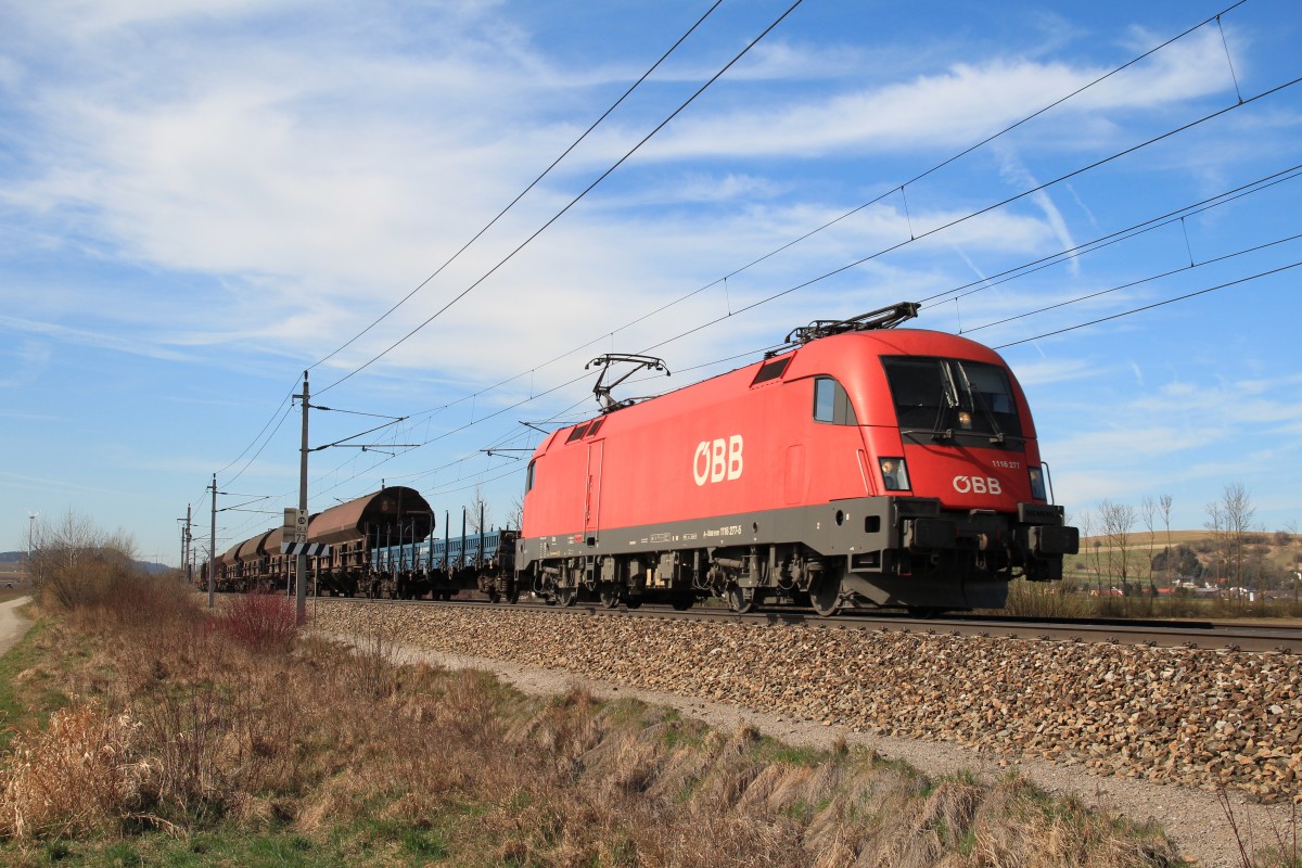 1116 277-5 war am 20. M�rz 2014 bei Gro�sierning mit einem gemischten G�terzug in Richtung St. P�lten unterwegs.