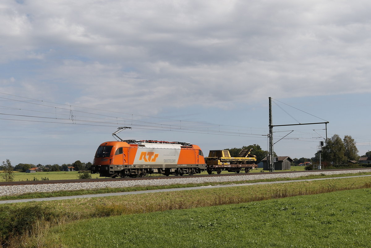 1216 901 mit einem Bauwagen am 19. September 2018 bei �bersee.
