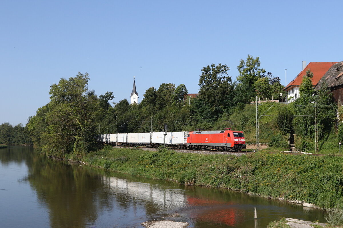152 055 mit einem  KLV  aus M�nchen kommend am 24. August 2024 bei Volkmannsdorf.