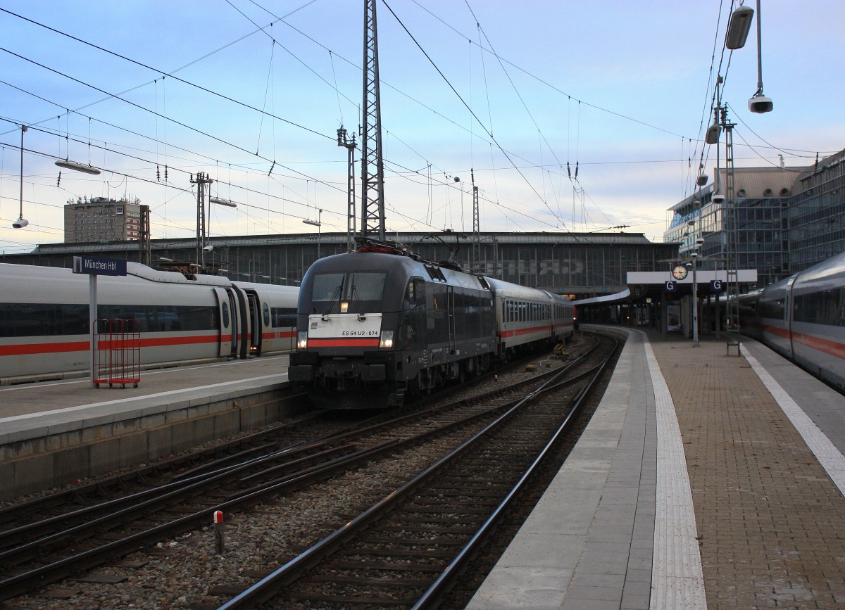 182 574 f�hrt am 3. Januar 2014 aus dem M�nchner Hauptbahnhof aus.
