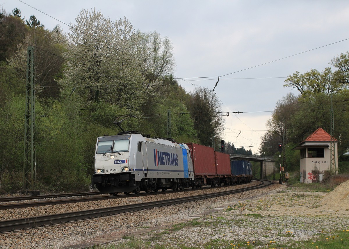 186 291-1 am 14. April 2014 aus München kommend im Bahnhof von Assling.