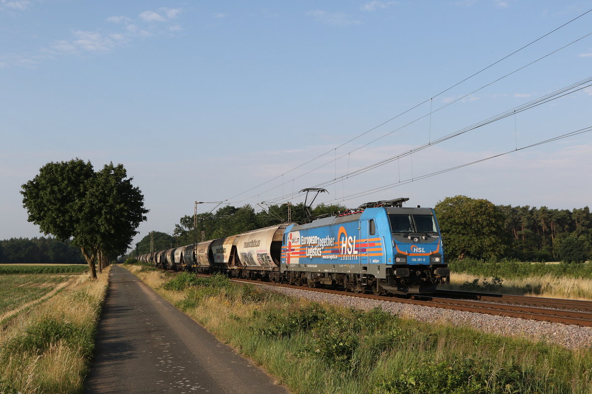 186 381 mit einem Getreidezug am 27. Juni 2020 bei D�rverden.