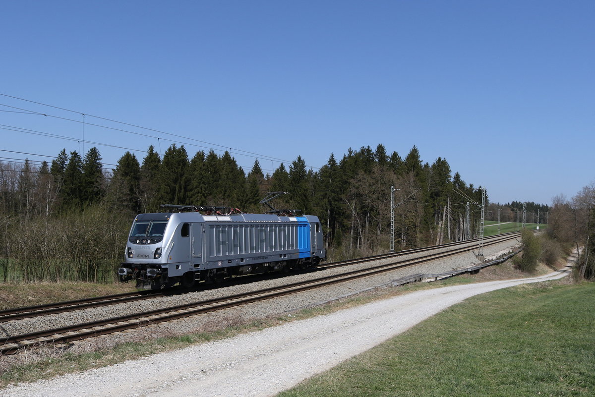 187 003 aus Freilassing kommend am 8. April 2020 bei Grabenst�tt im Chiemgau.