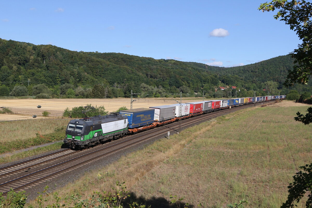 193 212 von  ELL  war am 6. August 2022 bei Harrbach in Richtung W�rzburg unterwegs.