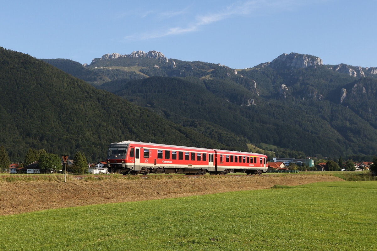 628 422 war am 19. August 2025 bei Haindorf in Richtung Prien am Chiemsee unterwegs.