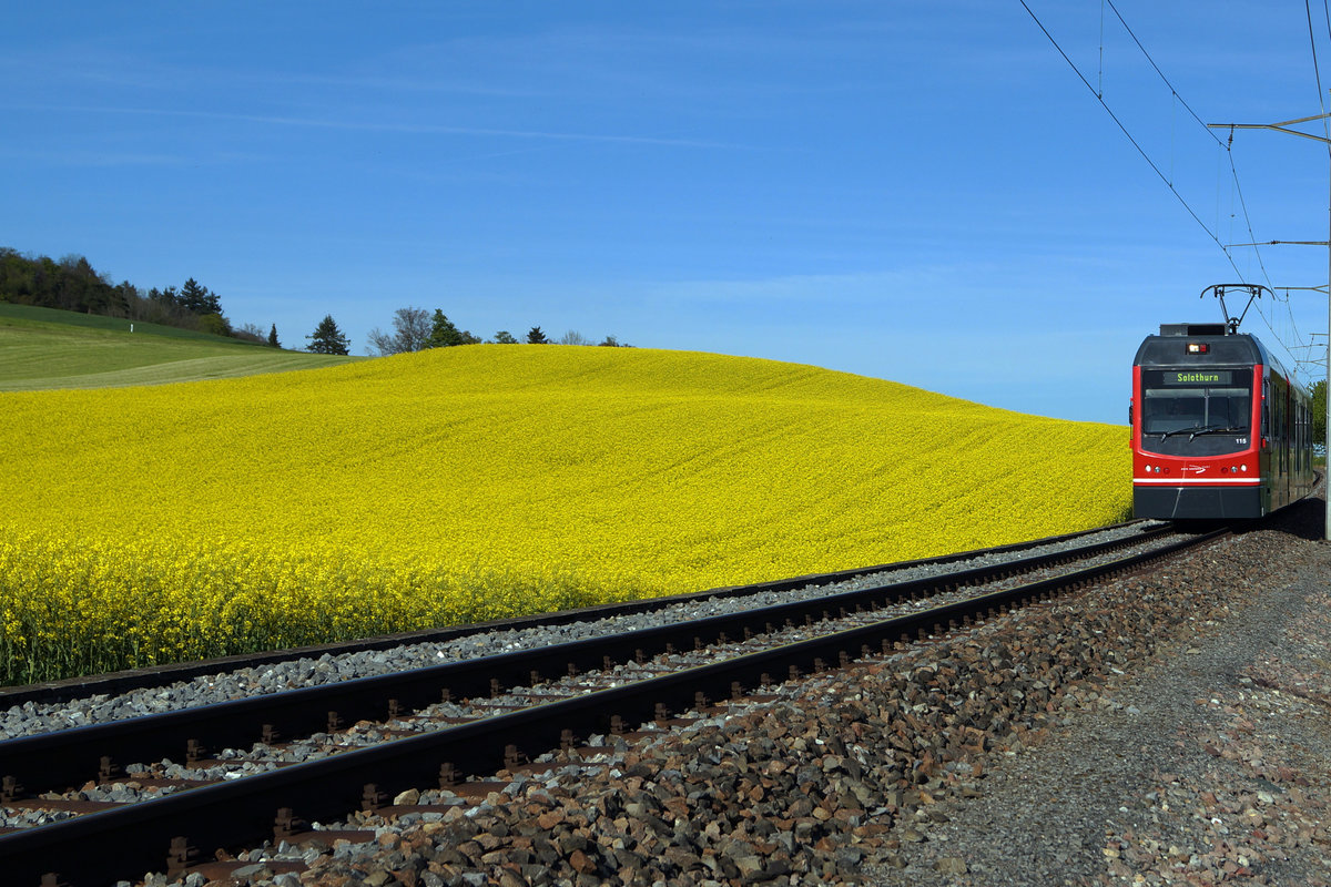 ASm: Letzter Tag im Monat April 2017 mit dem Be 4/8 15 bei Wiedlisbach.
Foto: Walter Ruetsch