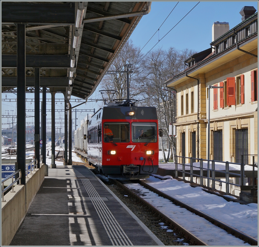 Der CJ (ex FW) Be 4/4 617 in La Chaux de Fonds.
18. März 2016