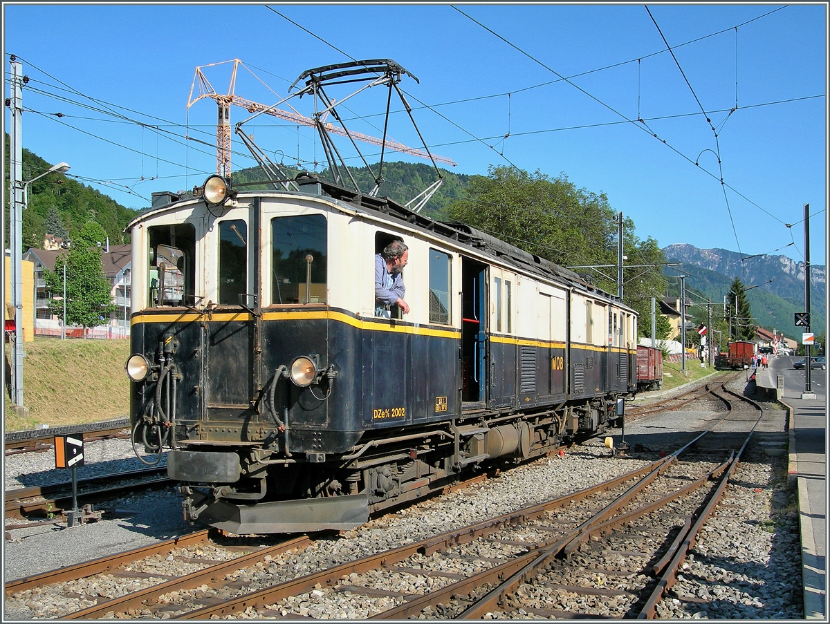 Der DZe 6/6 der MOB, heute im Besizt der Museumsbahn Blonay - Chamby, in Blonay.
24. Mai 2010  