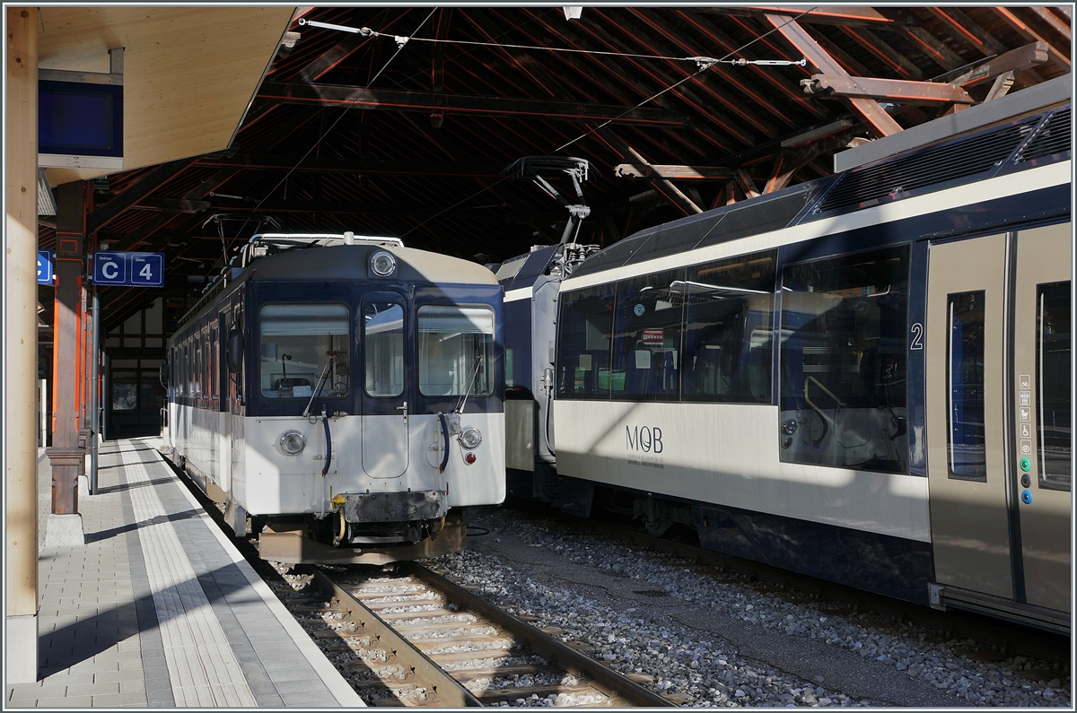 Der MOB Be 4/4 1007 (ex  Bippperlisi ) wartet in Zweisimmen auf den nächsten Einsatz. 

25. November 2020