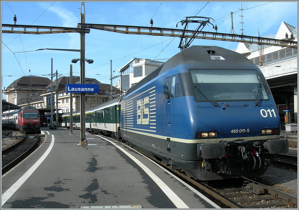 Die BLS Re 465 011-5 in einem Walliser IR Umlauf Genève Aéroport - Brig.
9. Feb. 2007