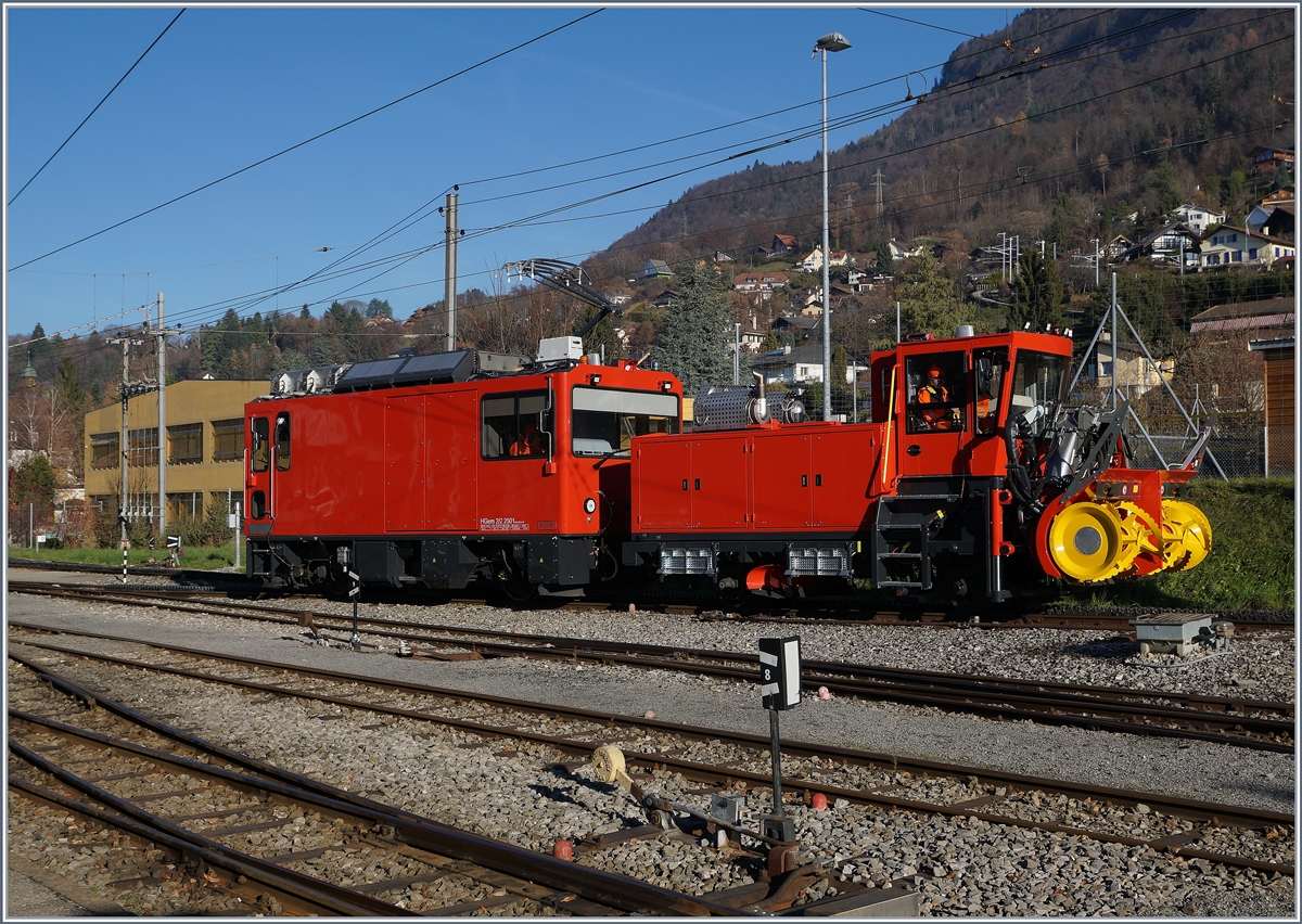 Die CEV MVR HGem 2/2 2501 mit der neune Schneefräse bei Testfahrten in Blonay.
8. Dez. 2016