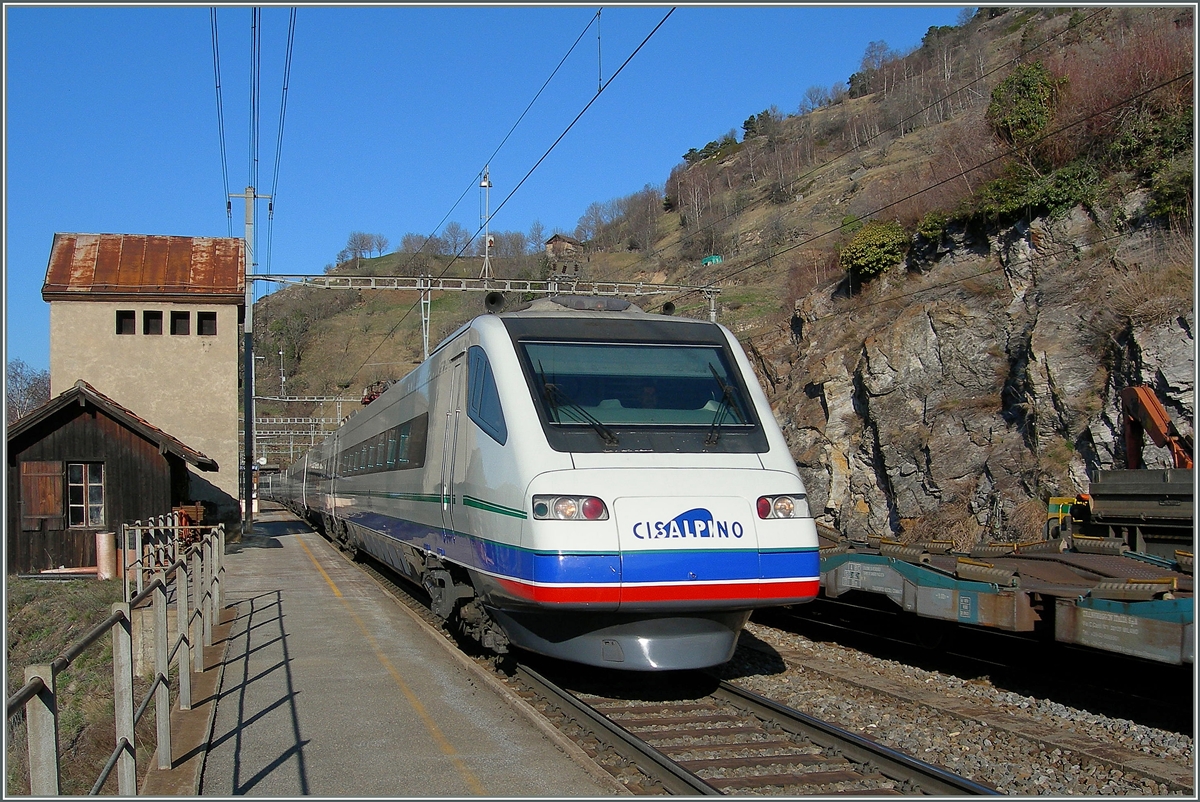 Ein Cisalpino ETR 470 bei der Durchfahrt in Ausserberg.
16. März 2007