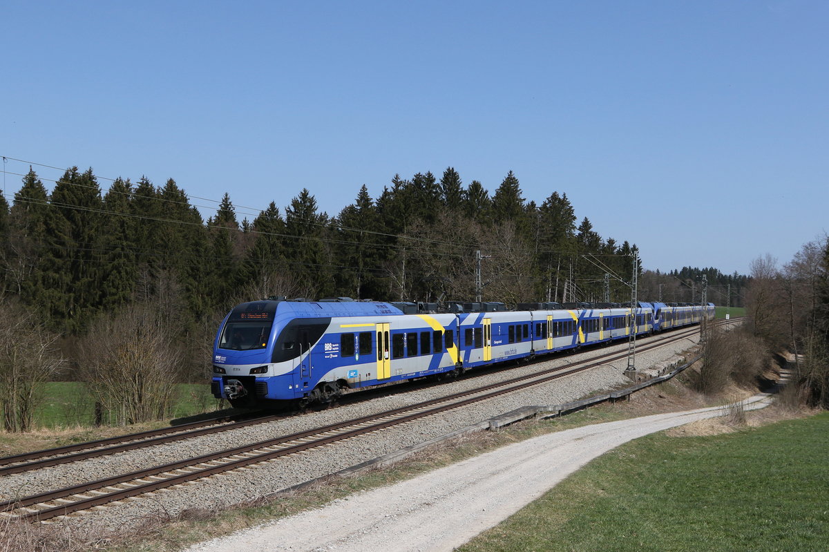 ET 314 aus Freilassing kommend am 1. April 2021 bei Grabenst�tt im Chiemgau.