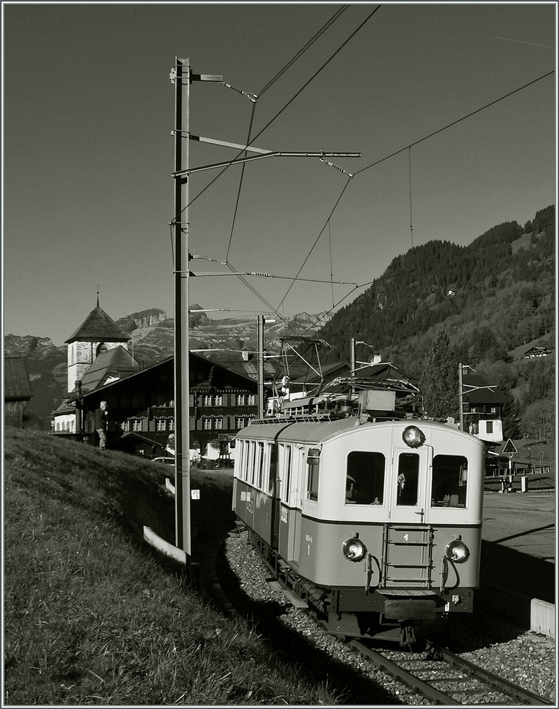 Restaurierter ASD BCFe 4/4 N° 1 bei Vers l'Eglise.
18. Okt. 2014