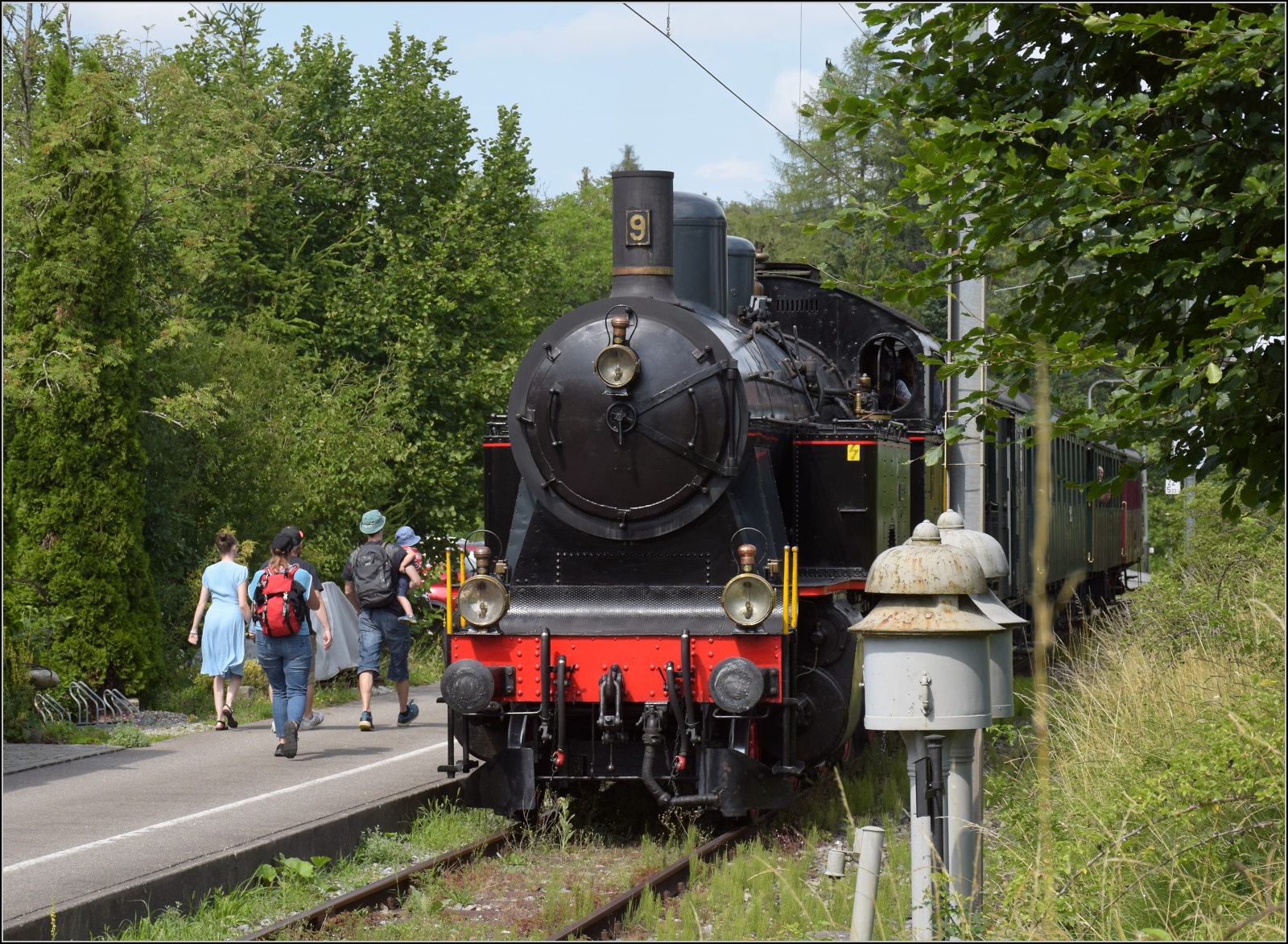 Fahrtag im Z�rcher Oberland. 

Eb 3/5 der BT bei Ankunft in Neuthal. Juli 2023.