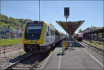 Ade Dieselloch am Hochrhein.

612 125 und 612 051 fahren in Waldshut Richtung Basel aus, w�hrend im Hintergrund 641 031, 641 013 und 641 038 kurz darauf als Regionalbahn folgen werden. April 2026.