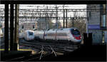 Der Bahnhof Bern -     Eine kleine Serie mit der Einfahrt eines ICE 4 in den Berner Bahnhof.