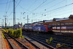 Die an die SBB Cargo International AG vermietete SBB Cargo Re 482 028-8 „ChemOil“ (91 85 4482 028-8 CH-SBBC ) der SBB Cargo AG fährt am 01 Juli 2025, mit einem HUPAC-KLV/Container-Zug durch den Hauptbahnhof Koblenz in südlicher Richtung (Mainz).

Die TRAXX F140 AC1 wurde 2003 von Bombardier in Kassel unter der Fabriknummer 33600 gebaut und an die SBB Cargo AG geliefert. Sie hat die Zulassungen und Zugbeeinflussungssysteme für die Schweiz und Deutschland. Zurzeit ist sie an die SBB Cargo International AG vermietet.