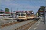 Der AL Regionalzug R 323 ist von Leysin in Aigle angekommen und wartet nun auf die Rückfahrt nach Leysin.