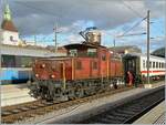 Die schon seit etlichen Jahren im Einsatz stehende Ee 3/3 II 16511 kümmert sich um einen DB IC-Wagen (Raucherwagen), welcher der EC 101 Hamburg - Koblenz - Chur in Basel SBB