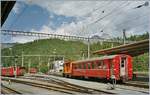 Ein RhB Dieseltraktor rangiert in St.