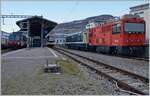 Die MOB HGem 2/2 2501 (ex MVR HGem 2/2 2501) und der vor einigen Jahren zum Jubiläum  40 Jahre GoldenPass Express  vor einigen Jahren in den farblichen Ursprungszustand zurückversetze MOB As