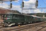 Ex-SBB 11407 steht mit ein Extrazug abfahrtbereit in Burgdorf am 17 Mai 2025.