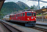 Die RhB Ge 6/6 II 706 „Disentis/Mustér“  am Abend des 12.09.2017 im Bahnhof Pontresina.

Die Lok wurde 1965 von der Schweizerische Lokomotiv- und Maschinenfabrik (SLM) in Winterthur unter der Fabriknummer 4519 gebaut. Ein Teil der elektrischen Ausrüstung wurde von der Brown, Boveri & Cie. (BBC) unter der Fabriknummer 7507 geliefert, ein weiter Teil der elektrischen Ausrüstung wurde von Maschinenfabrik Oerlikon (MFO) geliefert.

Die Ge 6/6 II ist eine schwere Elektrolokomotive der Rhätischen Bahn (RhB). Die sechsachsigen Maschinen (Achsformel Bo'Bo'Bo') werden meistens im Güterzugdienst eingesetzt.

Zur Verstärkung des Lokomotivparks bestellte die RhB Mitte der 50er Jahre des vergangenen Jahrhunderts bei der schweizerischen Industrie eine leistungsstarke sechsachsige Gelenklokomotive. Zahlreiche Komponenten dieser Fahrzeuge mit geteiltem Lokomotivkasten wurden von der Ge 4/4 I übernommen.
Mitte 1958 erfolgte die Auslieferung der ersten beiden Prototypen. Die folgende Serie von fünf weiteren Fahrzeugen wurde 1965, mit leicht geänderter Front ohne Übergangstür, ausgeführt. Diese wurde bei den beiden Prototypen 1968/69 zugeschweißt. Ein Umbau der Front entsprechend der Serie 703 - 707 erfolgte jedoch erst Ende der 80er Jahre. Ab 1985 wurden die ersten Maschinen umlackiert und tragen seitdem eine rote Lackierung. 1998 erfolgte, wie zuvor schon bei den Ge 4/4 I, ein Austausch der Scherenstromabnehmer durch moderne Einholmstromabnehmer.

Über weite Jahre wurden diese Fahrzeuge hauptsächlich vor den Schnellzügen zwischen Chur und St. Moritz eingesetzt. Diese Aufgabe haben inzwischen die modernen Umrichterlokomotiven Ge 4/4 III übernommen. So sieht man sie heute meistens im Güterzugdienst.

Technisch entsprechen die Maschinen dem damaligen Stand: (Niederspannungs-) Stufenschalter und Einphasen-Reihenschlussmotoren. Die äußeren beiden Drehgestelle und die Fahrmotoren können mit den Ge 4/4 I ausgetauscht werden. Das Kastengelenk zwischen den beiden Lokhälften erlaubt nur vertikale Bewegungen.

Technische Daten
Bezeichnung: Ge 6/6 II
Betriebsnummern: 701 - 707
Hersteller Kasten und Drehgestelle: SLM
Hersteller Elektrik: BBC, MFO
Baujahre: 1958 (701 und 702), 1965 (703 bis 707)
Anzahl Fahrzeuge: 7
Spurweite: 1.000 mm
Achsanordnung: Bo'Bo'Bo'
Länge über Puffer: 14.500 mm
Breite: 2.650 mm
Drehzapfenabstand: 8.600 mm (Der äußeren Drehgestelle)
Gesamtradstand: 11.100 mm
Achsabstand im Drehgestell: 2.500 mm
Triebraddurchmesser (neu): 1.070 mm
Dienstgewicht: 65,0 t
Höchstgeschwindigkeit: 80 km/h
Anhängelast: bei 45 ‰ 205 t / bei 35 ‰ 280 t
Fahrleitungsspannung: 11 kV, AC 16,7 Hz
Anzahl Fahrmotoren: 6 Stück (Typ 8SW570)
Max. Leistung am Rad: 1.776 kW (2.414 PS)
Max. Zugkraft am Rad: 213,9 kN
Dauerzugkraft am Rad: 135,4 kN
Getriebeübersetzung: 1 : 5,437 