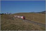 Der Travys RBDe 560 384-0 (RBDe 560 DO TR 94 85 7 560 384- CH-TVYS)  Lac Brenet  mit B und ABt ist als Regionalzug von Le Brassus nach Vallorbe kurz vor Les Charbonnières unterwegs, im
