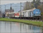 Durchfahrt der heißen Fuhre durch Bürglen mit Lok Ae 4/7 10950 der Swisstrain.