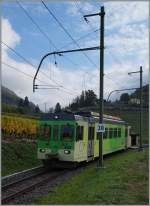 Der ASD BDe 4/4 402 als Reginalzug 425 von Les Diablerets nach Aigle kurz vor seinem Ziel.