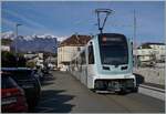 Der TPC ASD ABe 4/8 473 ist als R71 von Les Diablerets nach Aigle unterwegs und hält kurz in Aigle Place du Marché.