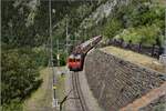 Deh II 96 Münster in der Kreiskehre von Grengiols mit einem Zug Richtung Andermatt.