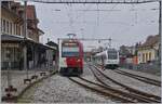 Ein TPF SURF ABe 2/4 - B - Be 2/4 wartet in Châtel St Denis auf die Abfahrt nach Montbovon. Im Hintergrund wartet ein weiterer Ein TPF SURF ABe 2/4 - B - Be 2/4 aus seinen Einsatz. Die Tage des Bahnhofs sind gezählt der  neue  bereits im Bau. 

28. Oktober 2019