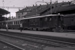 BOB-Wagen in Luzern: Jetzt ist der BOB-Wagen AB 209 fest in den Zug nach Interlaken eingereiht, hinter Triebwagen 915.