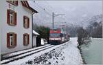 Der jetzt als Zentralbahn Be 125 013 (ex CEV/MVR Be 2/6 7004 - ex MIB Be 2/6 13) verkehrenden GTW erreicht von Innertkichen kommend die Haltestelle Aareschlucht West. 

16. März 2021