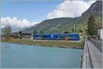 Der MIB Be 2/6 13 (ex CEV MVR Be 2/6 7004) auf der Fahrt von Meiringen nach Innertkichen beim Halt an der Haltstelle Aareschlucht West. 

22. Sept. 2020