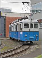 Der BDe 4/4 10 wurde im Jahre 1928 in Betrieb genommen. Gebaut hat dieser Triebwagen die   Schweizerischen Wagonfabrik in Schlieren und die Maschinenfabrik Oerlikon,  beide Werke sind nicht weit von der Bremgarten Dietikon Bahn entfernt im Limmattal bzw. bei Zürich. 
Der 16.22 Meter lange, 32 Tonnen schwere und 45 Km/h schnelle Triebwagen stand mit seinem Schwesterfahrzeug BDe 4/4 11 bis 1986 bei der BD im Einsatz. Während der BDe 4/4 11 mittlerweile ausrangiert wurde, konnte der BDe 4/4 10 zum Gesellschaftswagen umgebaut werden. Der heute als  Mutschälle-Zähni  im Sonderzug Einsatz stehende Triebwagen bietet in vielerlei Hinsicht einen geschätzten Beitrag im exklusiven Nostalgieverkehr und einen interessanten Gegenstz zum Planverkehr. 
Heute wartet das  Mutschälle-Zähni  auf den Einsatz als  Fondue-Tram  im Rahmen des bekannten Weihnachtsmarkts von Bremgarten.

6. Dez. 2024 