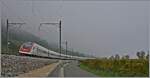 In der Nähe von Schafis sind zwei SBB RABDe 500 als IR5 1519 auf der Fahrt von Lausanne nach St.