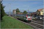Auf der Strecke Biel/Bienne - Bern bieten die SBB und BLS im Halb-Stundentakt eine RE und eine S-Bahn an und dies mit praktisch gleichen Fahrzeugen: Während die SBB ihre RABe 511 im RE verkehr