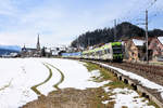 Im Entlebuch: Ausfahrt aus Escholzmatt eines Regionalexpress Bern - Luzern, mit BLS Lötschberger 106 und BLS NINA 015.